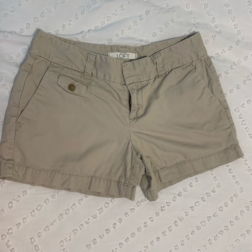Ann Taylor Loft size 0 khaki shorts EUC